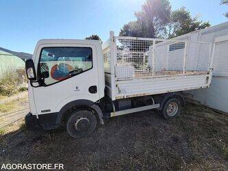 2015-nissan-cabstar-1464578-47953438