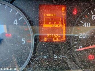 2015-nissan-cabstar-1464578-47953439
