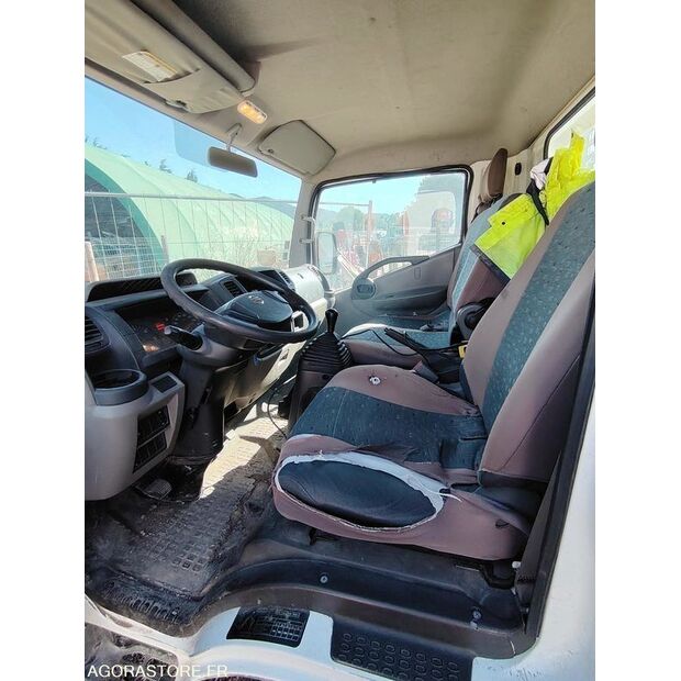 2015 NISSAN Cabstar-47953440