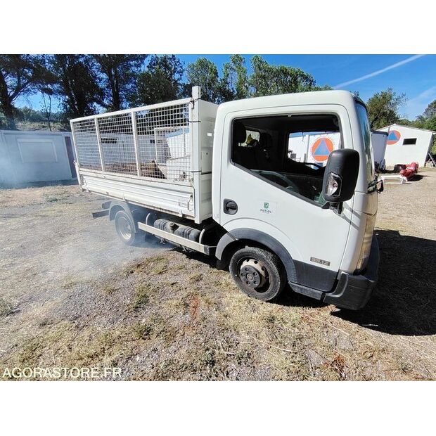 2015 NISSAN Cabstar-47953443