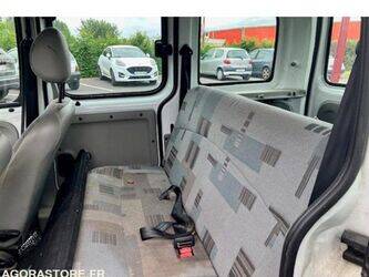 2006-renault-kangoo-1464579-47953472