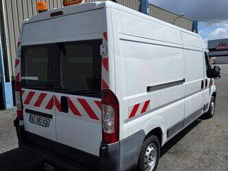2010-peugeot-boxer-1464580-47953477