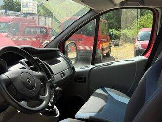 2013-renault-trafic-1464584-47953593