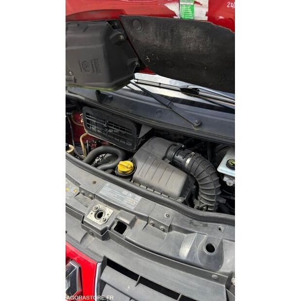 2013 Renault Trafic-47953596