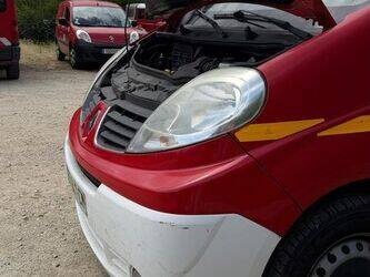 2013-renault-trafic-1464584-47953602
