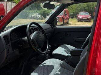 2001-toyota-hilux-1464588-47953748