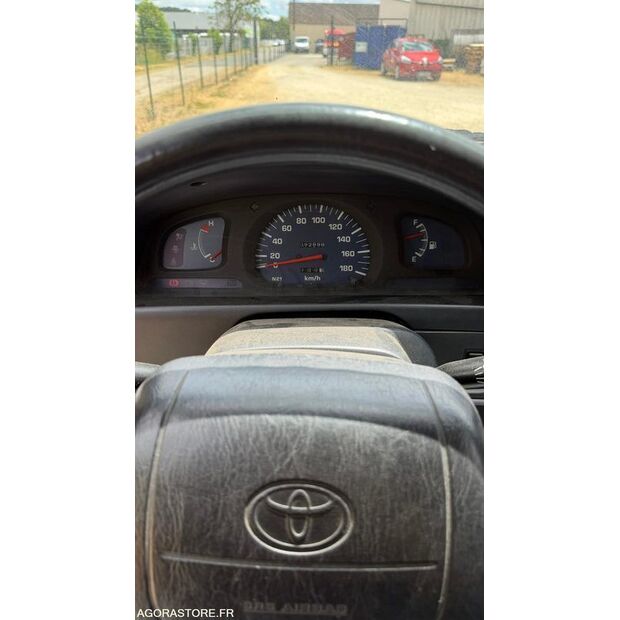 2001 تويوتا Hilux-47953750