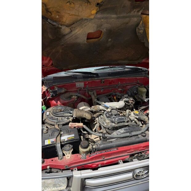 2001 تويوتا Hilux-47953753