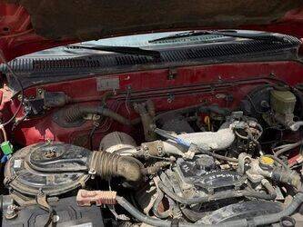 2001-toyota-hilux-1464588-47953753