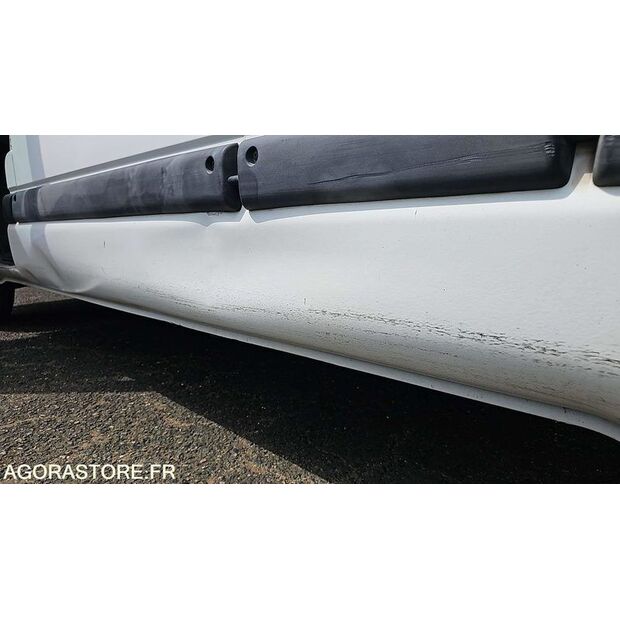 2003 Renault Master-47953809
