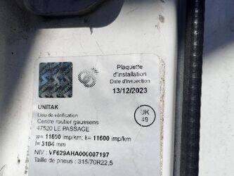 2012-renault-premium-1464597-47953980