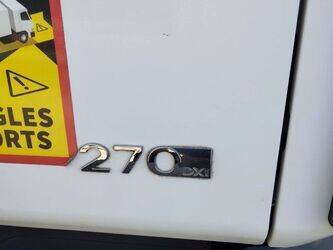 2012-renault-premium-1464597-47953981