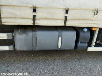 2012-renault-premium-1464597-47953995