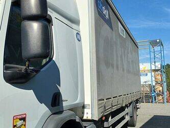 2012-renault-premium-1464597-47954006