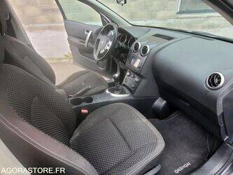 2009-nissan-qashqai-1464604-47954201