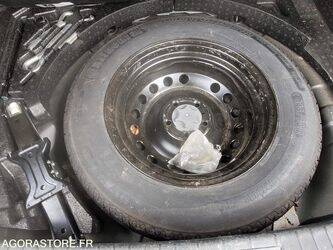 2009-nissan-qashqai-1464604-47954202