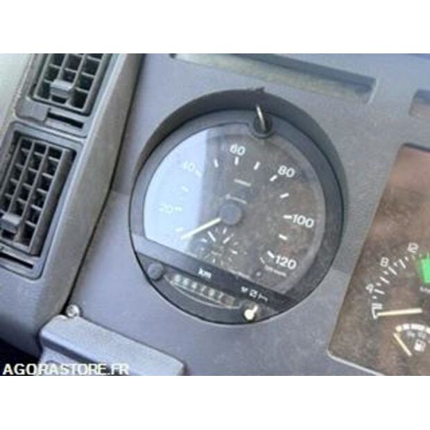 1996 رينو M150-47954221