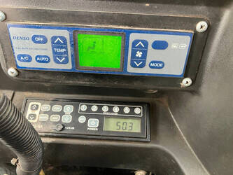 2014-takeuchi-tb295w-1464617-47956432