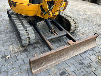 2003-jcb-8032-1464618-47956441