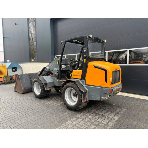 2011 جاينت V6004T TELE-47956642