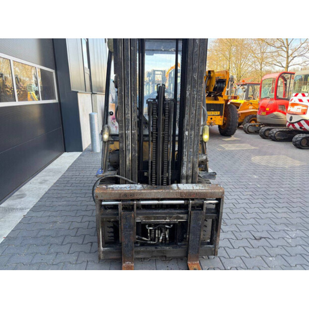 2011 Caterpillar GP25N-47956921