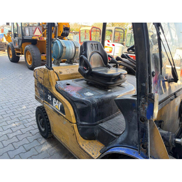 2011 Caterpillar GP25N-47956922