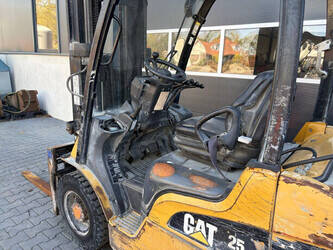 2011-caterpillar-gp25n-1464651-47956923