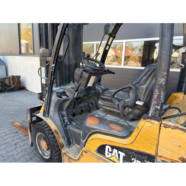 2011 Caterpillar GP25N-47956924