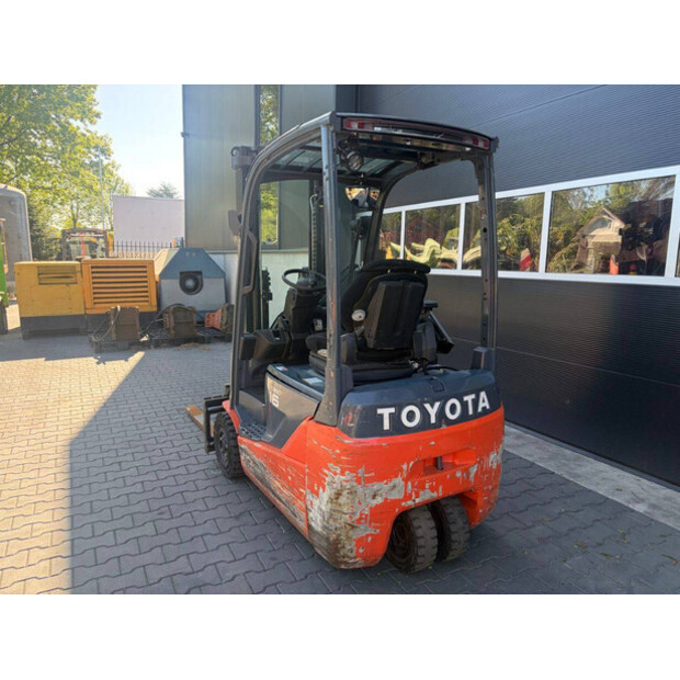 2020 Toyota 8FBEK16T-47957105