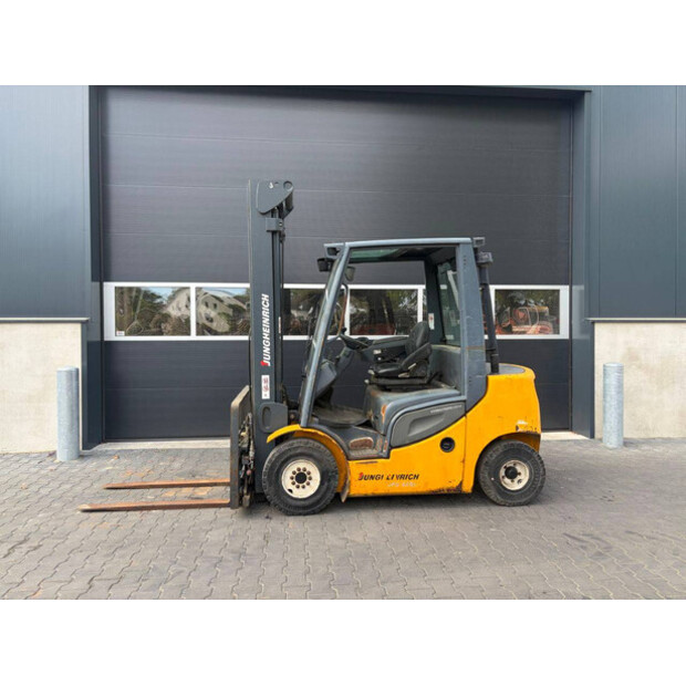 2011 Jungheinrich DFG 425s-47957133