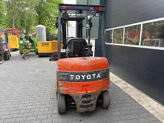2009-toyota-7fbmf25-1464667-47957168