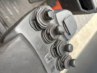 2009-toyota-7fbmf25-1464667-47957176