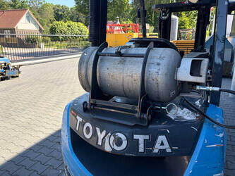 2020-toyota-06-8fg25f-47957465