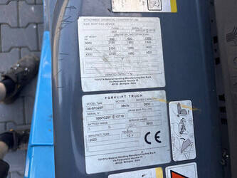 2020-toyota-06-8fg25f-47957468