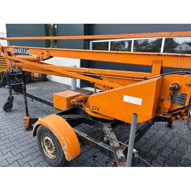 1983 Custers R170-11-47957581
