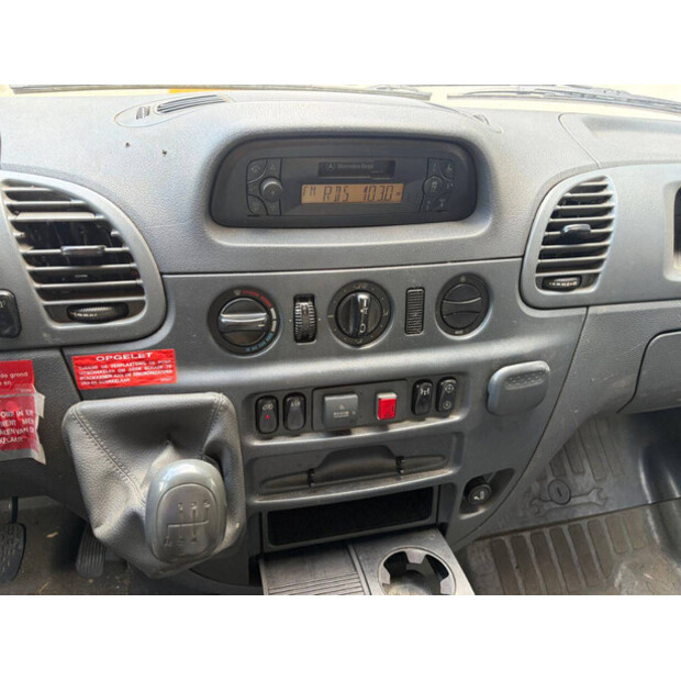 2005 Mercedes-Benz 311CDI-47957848