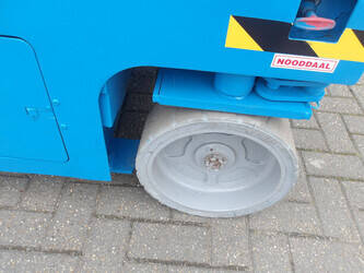 2013-genie-gs-2032-1464767-47958721