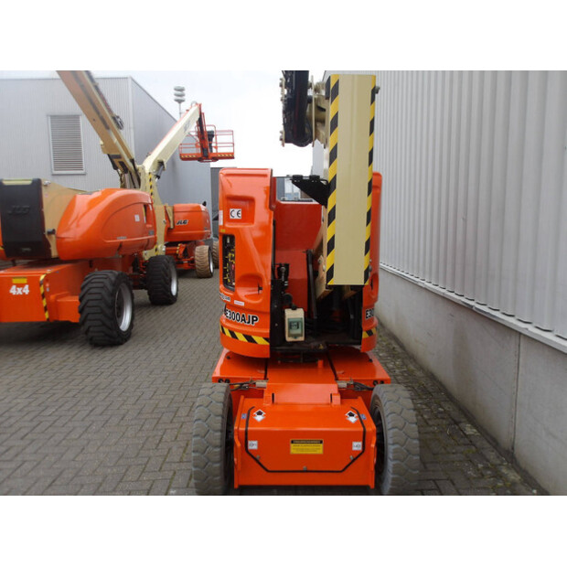 2014 JLG E300AJP-47958831