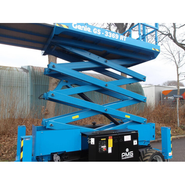 2015 Genie GS-3369RT-47958872