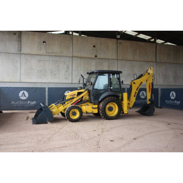 2017 New Holland B80B-SS-47959097