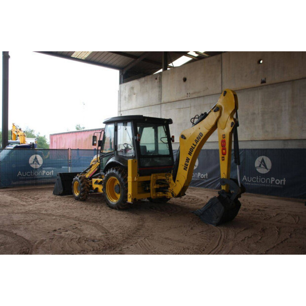 2017 New Holland B80B-SS-47959099
