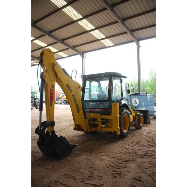 2017 New Holland B80B-SS-47959101