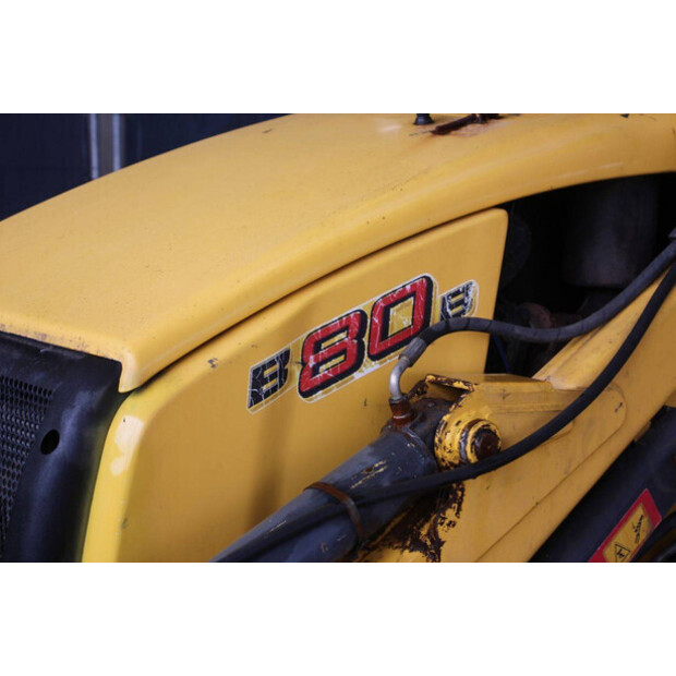 2017 New Holland B80B-SS-47959107