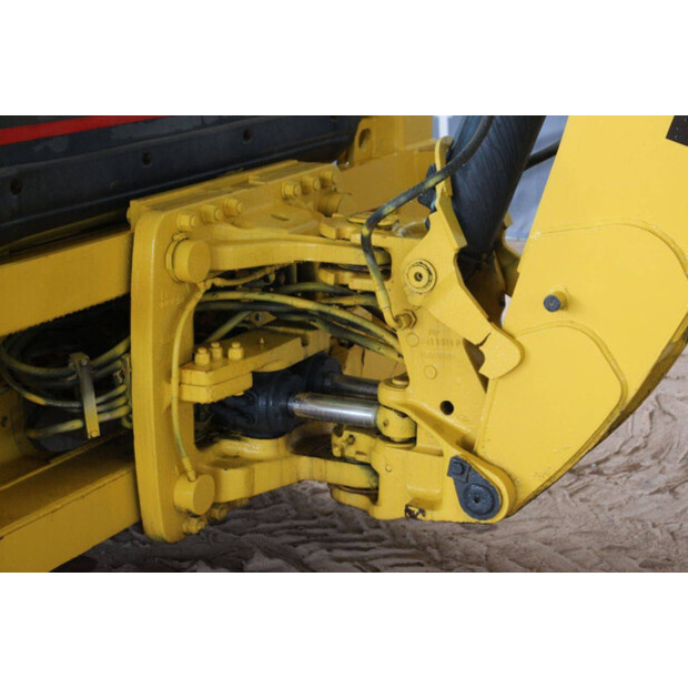 2017 New Holland B80B-SS-47959119
