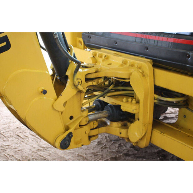 2017 New Holland B80B-SS-47959124