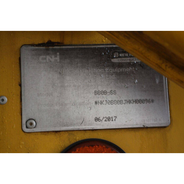 2017 New Holland B80B-SS-47959126