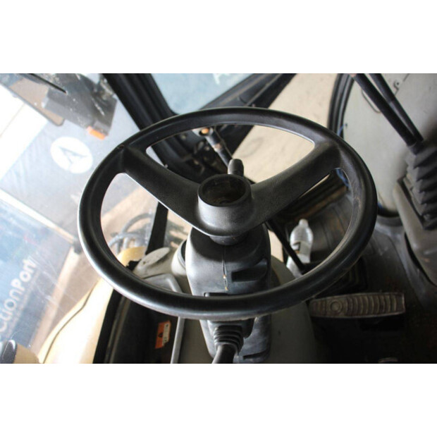 2017 New Holland B80B-SS-47959130