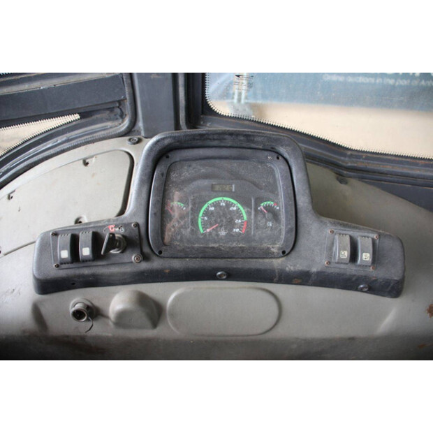 2017 New Holland B80B-SS-47959134