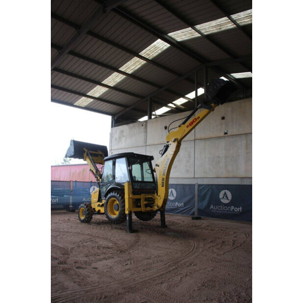 2017 New Holland B80B-SS-47959139