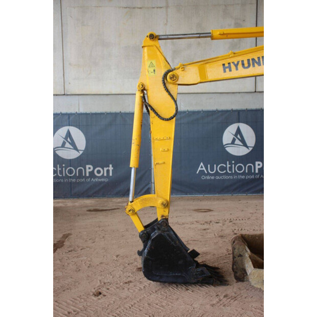 2012 Hyundai R60-7-47959357